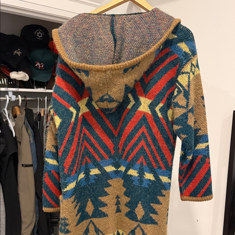 Aztec Pattern Open-Front Men's Cardigan in Blue, Red & Brown - Picture 2 of 2